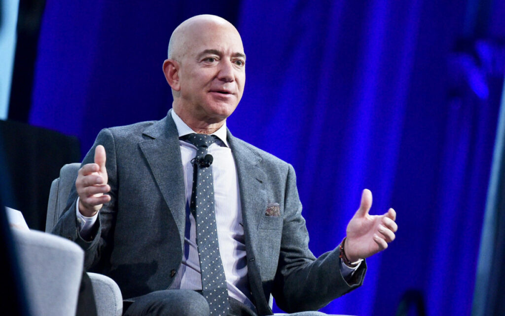 Jeff Bezos – Tỷ phú thương mại điện tử và khát vọng chinh phục không gian
